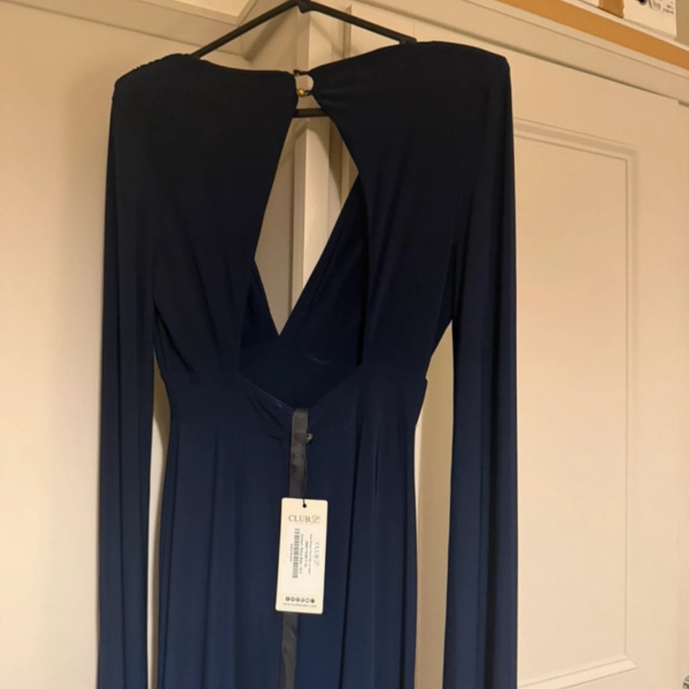 BNWT Navy Plunge front Cape Jumpsuit - Picture 7 of 11